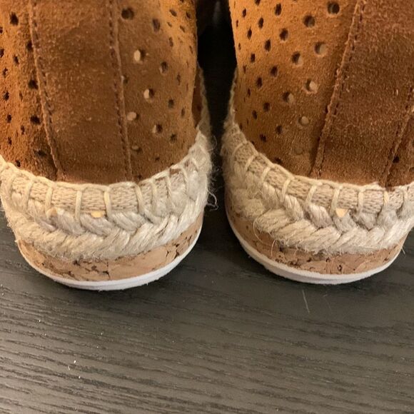 Carman Saiz Size 39 made in Spain 8.5 like new leather upper - Picture 5 of 9